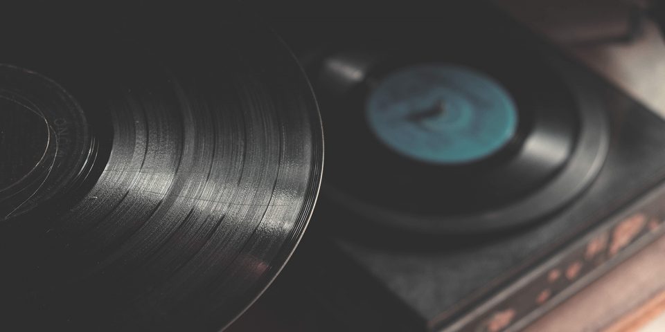 photo-1468164016595-6108e4c60c8b